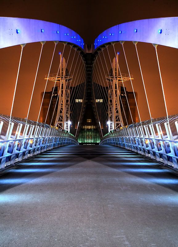 IMAGE: http://i24.photobucket.com/albums/c19/sandpiperphotos/bridge1-1.jpg