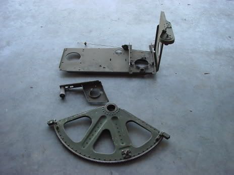 http://i24.photobucket.com/albums/c21/astixjr/Aircraft%20Turret%20Parts/TurretParts082106006.jpg