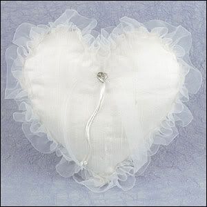 Wedding20accessories20ring20pillow2.jpg