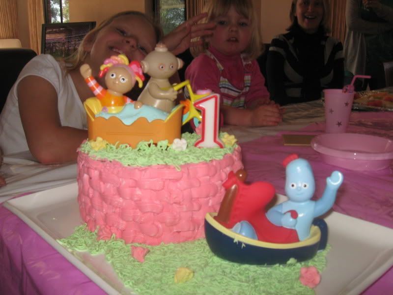 Birthday Cakes For Kids Girls. I made this cake for my little