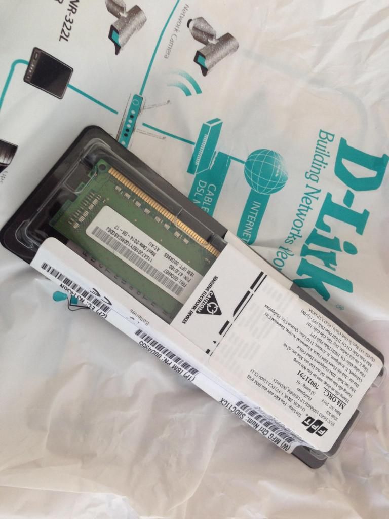 Bán 1 ổ cứng WD 2TB Black, 1 ram server IBM 4gb