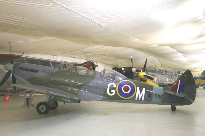 http://i24.photobucket.com/albums/c26/warbirdman/Spitfire_MT818_12_4_2006_Bergstrom_.jpg