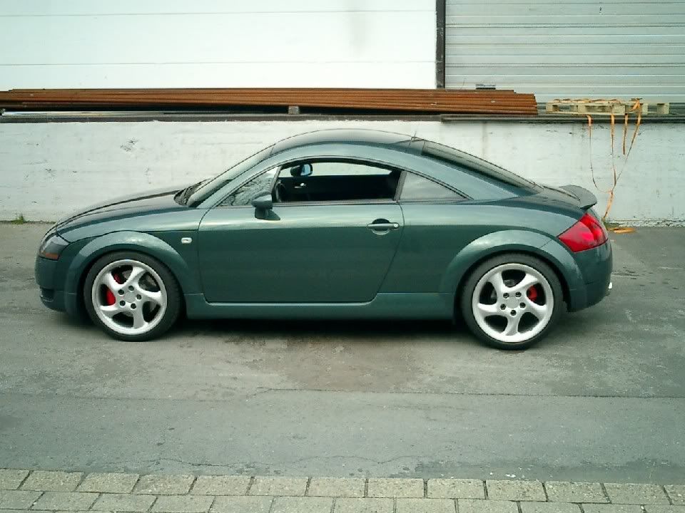 audi tt green