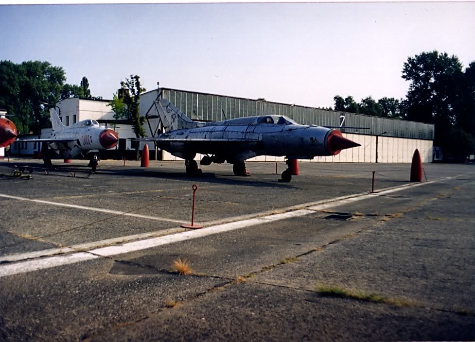 MiG-21PF-0024.jpg
