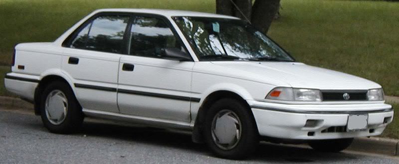 800px-Toyota_Corolla.jpg