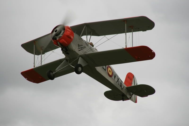 http://i24.photobucket.com/albums/c31/Yak11Fan/HardwickMildenTibenhamBreightonJ-23.jpg