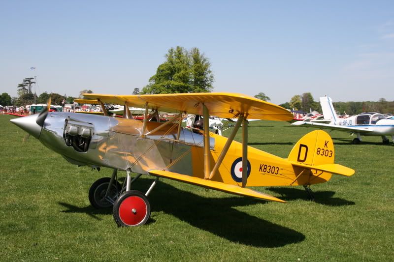 http://i24.photobucket.com/albums/c31/Yak11Fan/Henham110508039.jpg