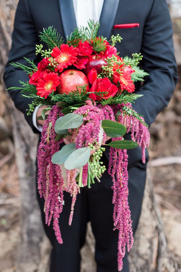  A Winter Elopement with Rich Red Tones & Gold
