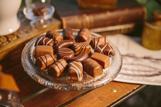  Chocolate & Antique Books Inspired Style Shoot