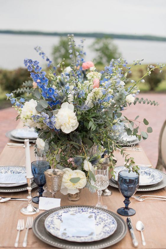  Wedding Inspiration Featuring Pantone's Rose Quartz & Serenity 