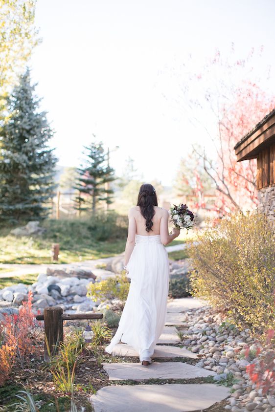  Cozy Fall Colorado Ranch Wedding