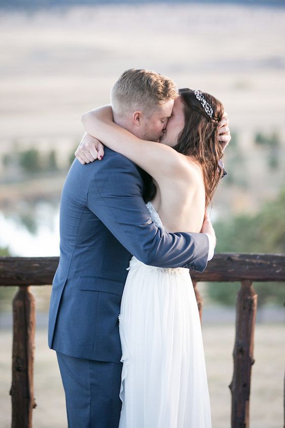  Cozy Fall Colorado Ranch Wedding