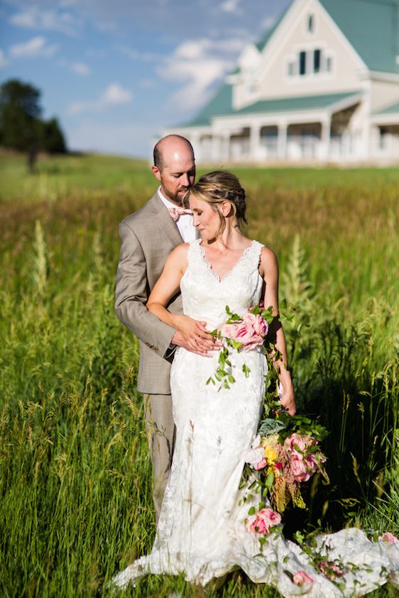  Sweet Southern Peach Ranch Wedding, Katie Corinne Photography, Planning by Yibe Bridal Concierge, florals by Sweet Southern Charm Wedding and Events