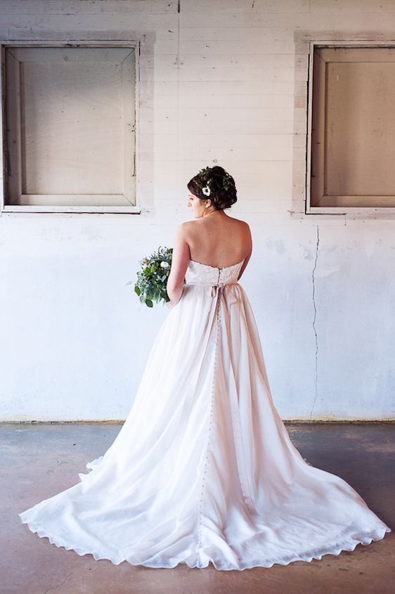  Wedding Editorial Featuring Pantone's Color of the Year: Serenity