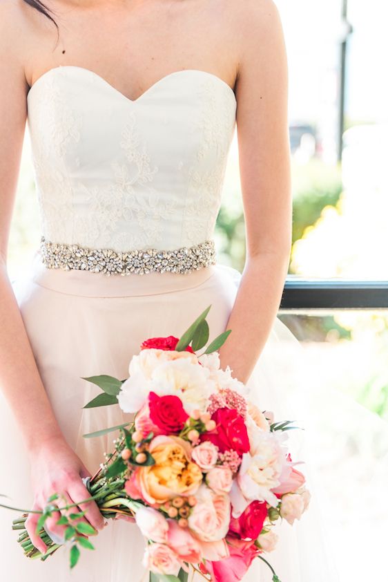  Garden Inspired Bridals with Pops of Pink + Hints of Gold, L'Estelle Photography, Vintage Meant for Rent, Infinity Luxury Linens + Decor, Full Bloom Flowers, Hello Sunshine Cake Studio