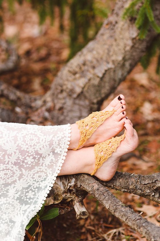  Whimsical Boho Wedding Inspiration, Brooke Michelle Photography, Honeydew Vintage, Lark Floral, A Griffin Events