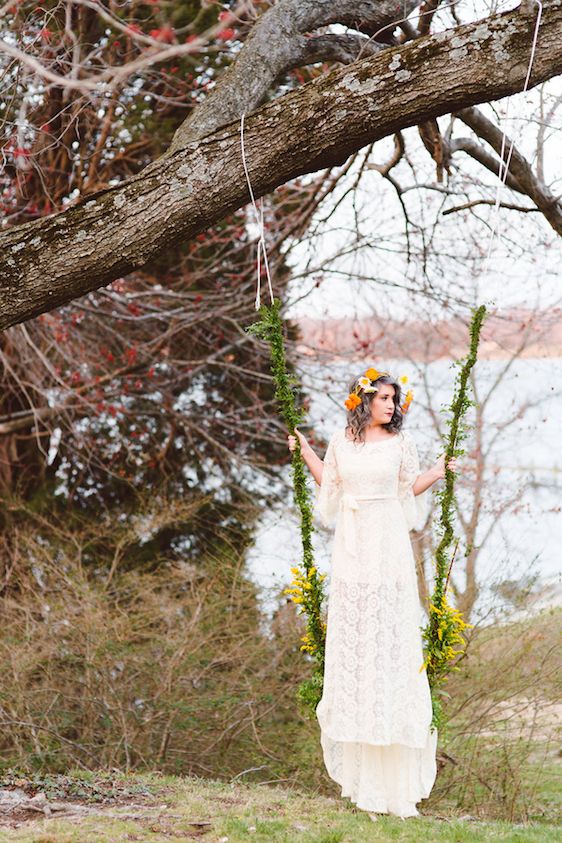  Whimsical Boho Wedding Inspiration, Brooke Michelle Photography, Honeydew Vintage, Lark Floral, A Griffin Events