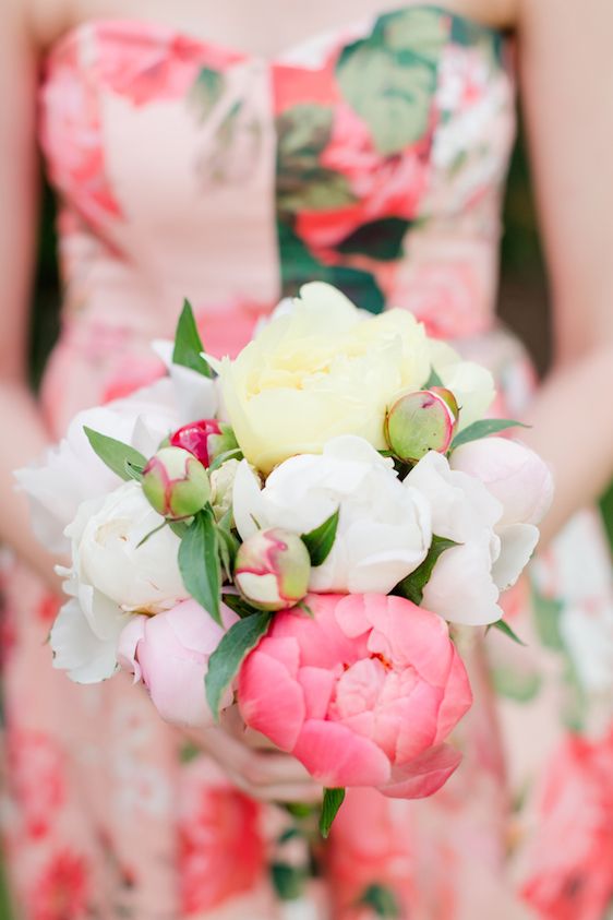  Peony Filled Garden Wedding with Vintage Details, Maison Meredith Photography