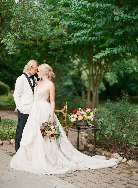  Moody Fall Wedding Inspiration with Lush Florals, Photography by Emily Katharine, Event Design by Lindsey Zamora, Florals by Poppy Lane Design