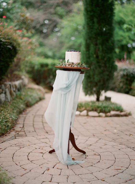  Moody Fall Wedding Inspiration with Lush Florals, Photography by Emily Katharine, Event Design by Lindsey Zamora, Florals by Poppy Lane Design