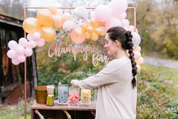  A Champagne Bar & DIY Flower Station? Yes, Please!