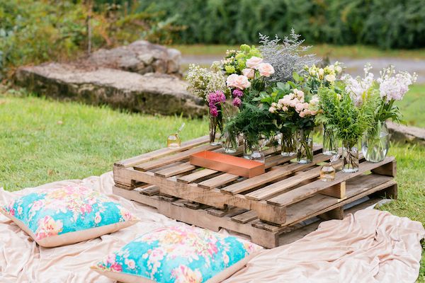  A Champagne Bar & DIY Flower Station? Yes, Please! 