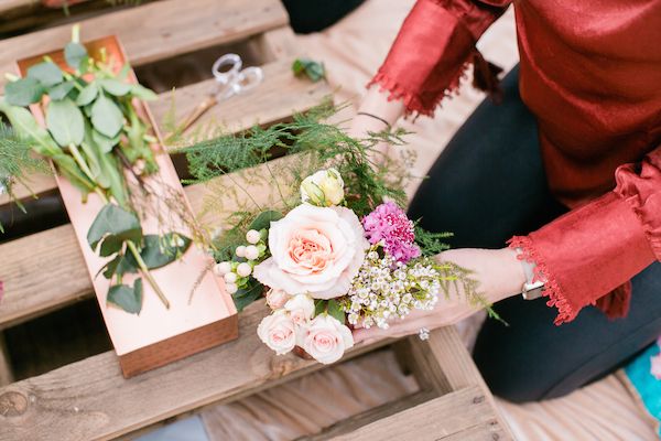  A Champagne Bar & DIY Flower Station? Yes, Please!