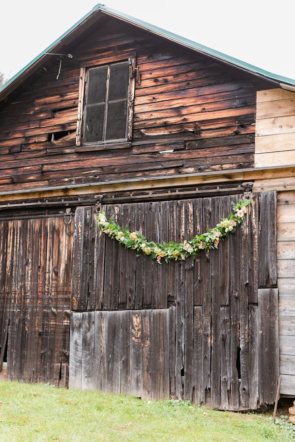  A Champagne Bar & DIY Flower Station? Yes, Please!