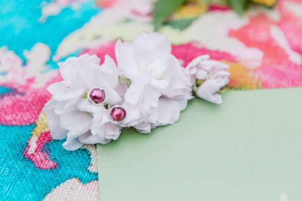  A Champagne Bar & DIY Flower Station? Yes, Please!