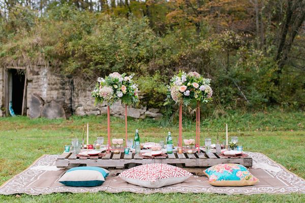  A Champagne Bar & a DIY Flower Station? Yes, Please!