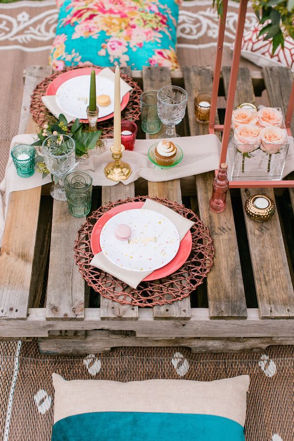  A Champagne Bar & DIY Flower Station? Yes, Please!