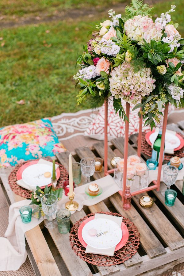  A Champagne Bar & DIY Flower Station? Yes, Please!