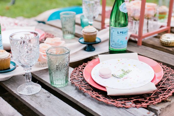  A Champagne Bar & DIY Flower Station? Yes, Please!