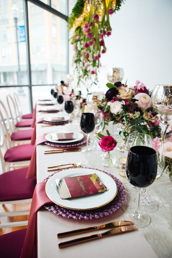  A Modern Soirée with Berry Tones, Gold & Jet Black