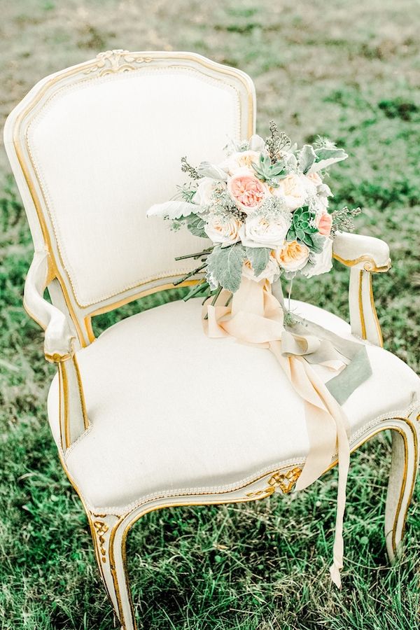  Classic Elegance in Mint & Blush 