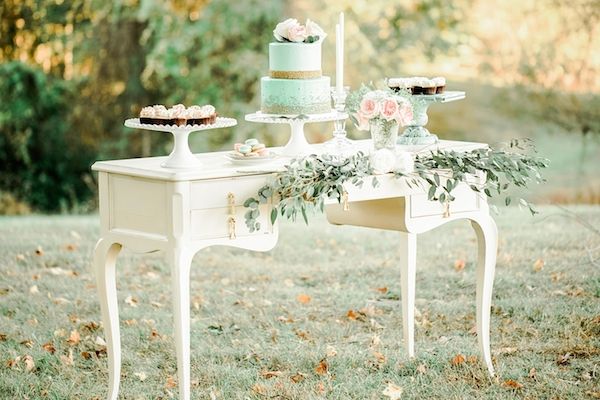  Classic Elegance in Mint & Blush 