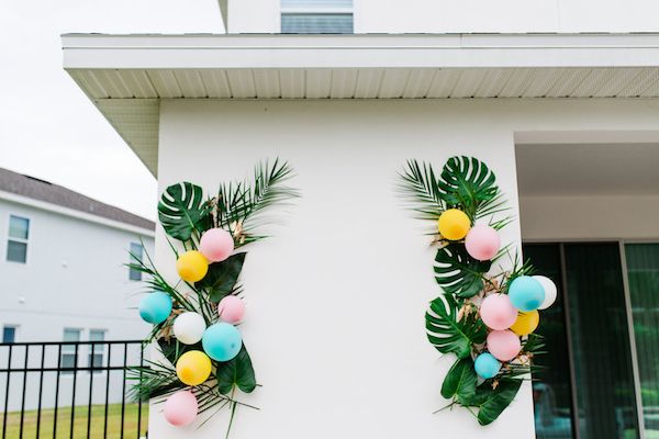  A Poolside Palm Springs Inspired Engagement Party 