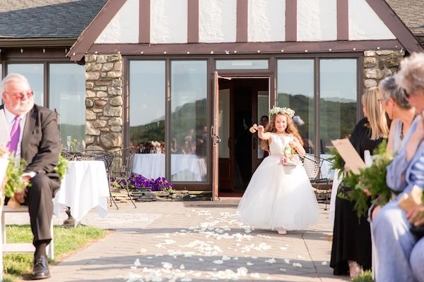  Romantic Lakeside Wedding at Lake Valhalla