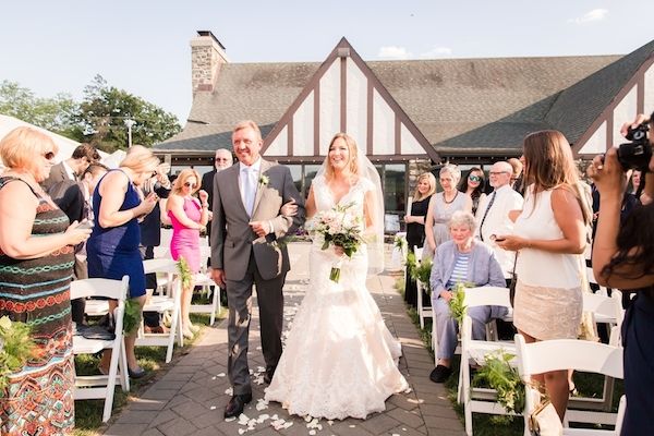  Romantic Lakeside Wedding at Lake Valhalla