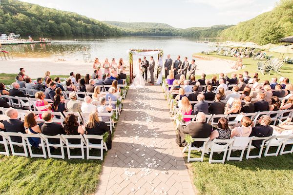  Romantic Lakeside Wedding at Lake Valhalla