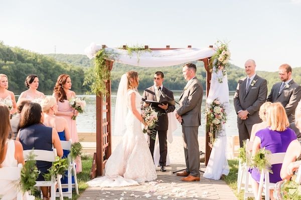  Romantic Lakeside Wedding at Lake Valhalla