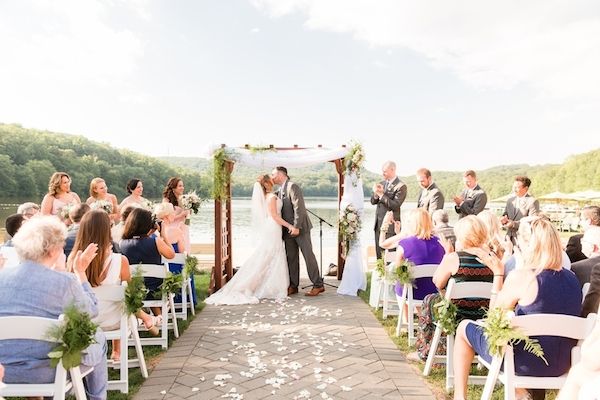  Romantic Lakeside Wedding at Lake Valhalla