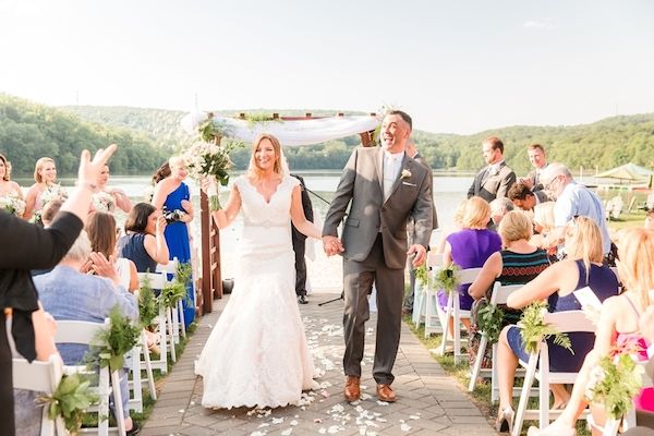  Romantic Lakeside Wedding at Lake Valhalla