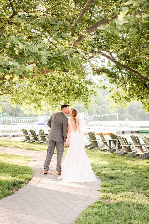  Romantic Lakeside Wedding at Lake Valhalla