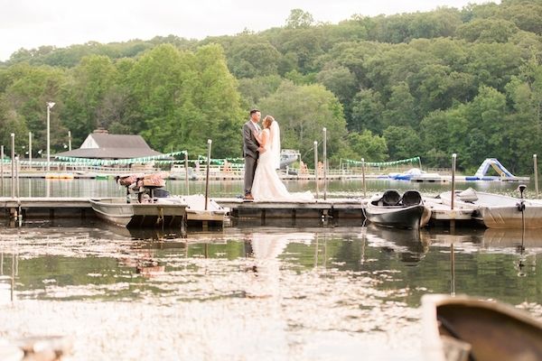  Romantic Lakeside Wedding at Lake Valhalla
