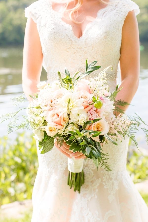  Romantic Lakeside Wedding at Lake Valhalla