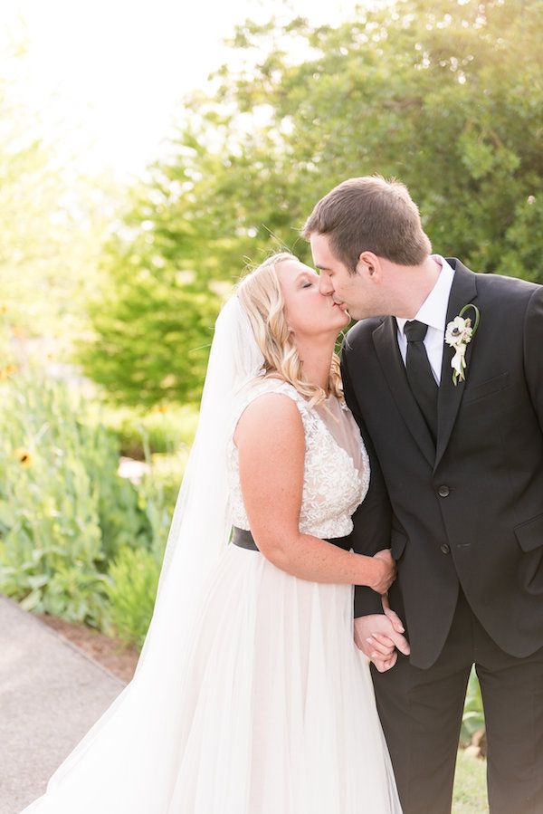  Modern Lime and Black Rooftop Wedding