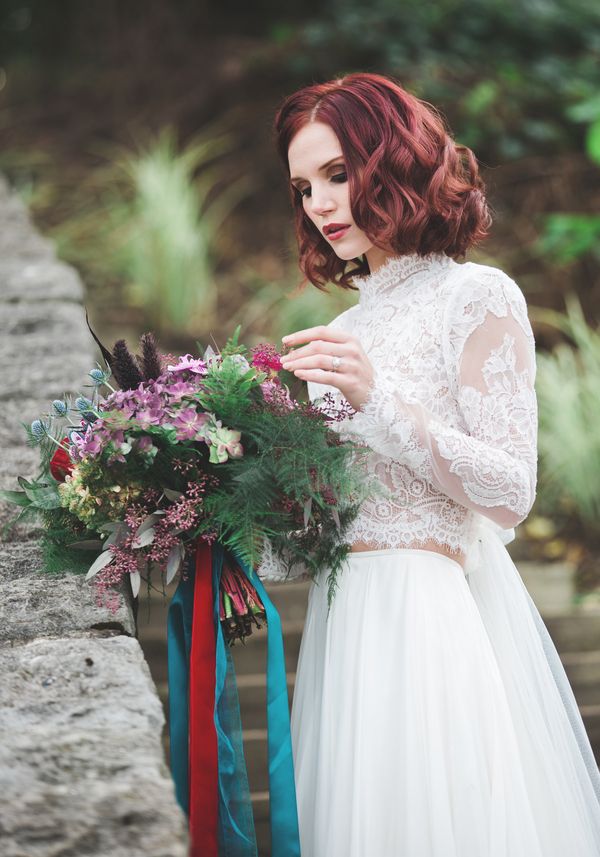  An Autumn Wedding Editorial Along the Riverbanks