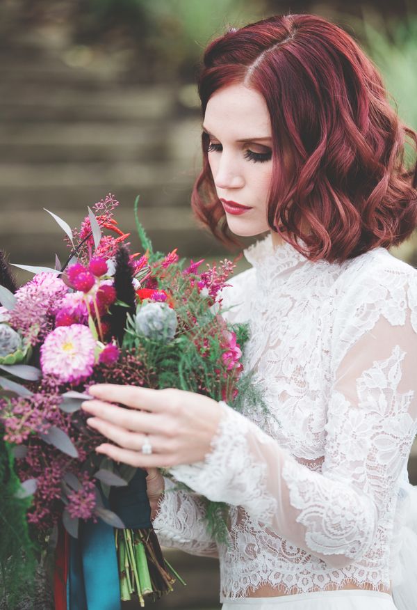  An Autumn Wedding Editorial Along the Riverbanks