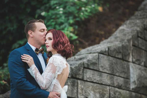  An Autumn Wedding Editorial Along the Riverbanks